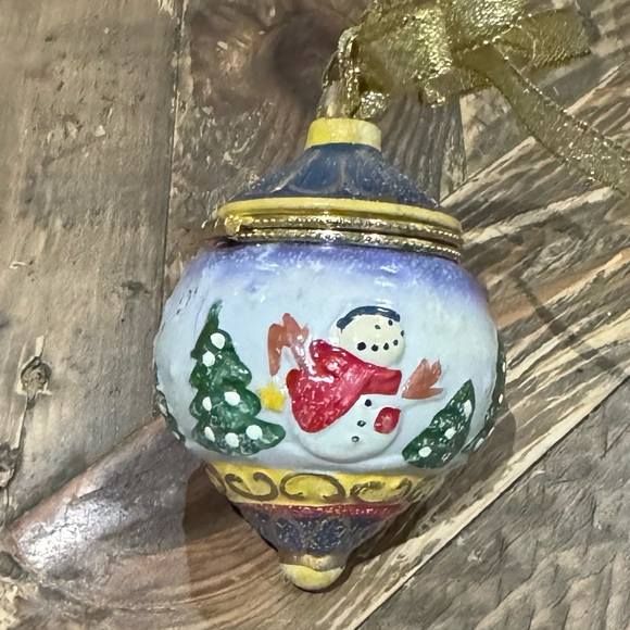 Christmas ORNAMENT Snowman trinket box Ball Bulb opens up - Picture 3 of 5